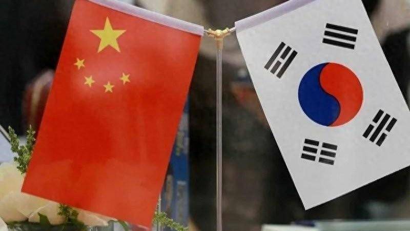 美递梯子实则递刀子高市靠美续命中韩经济引